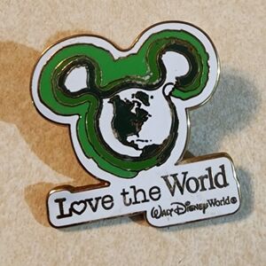 Love the World Disney Mickey pin